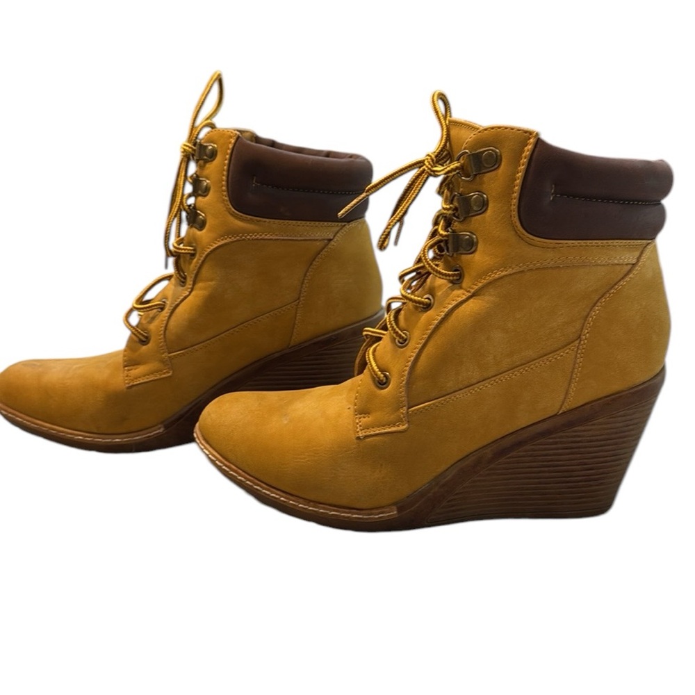 Hot Kiss | Two Tone Lace Up Work Wedge Bootie in Tan Brown Size 10